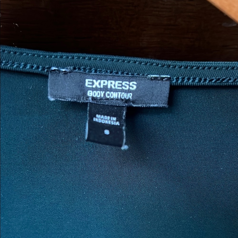 Express Green Asymmetrical Fitted Bodysuit - Picture 2 of 3